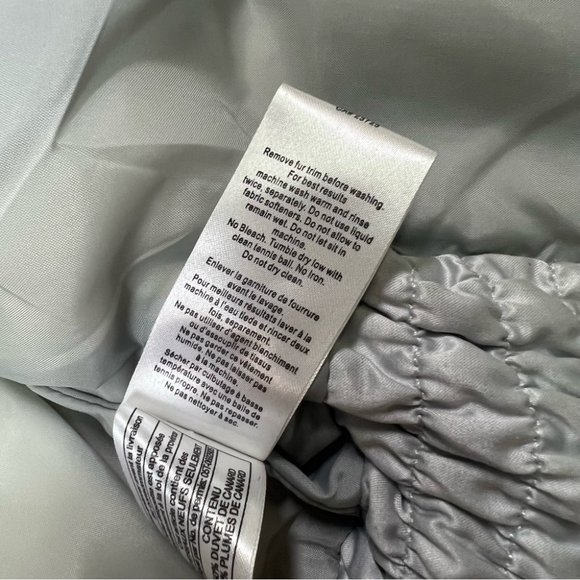 Aritzia Talula Duck Down lined women’s puffer vest - Picture 14 of 15